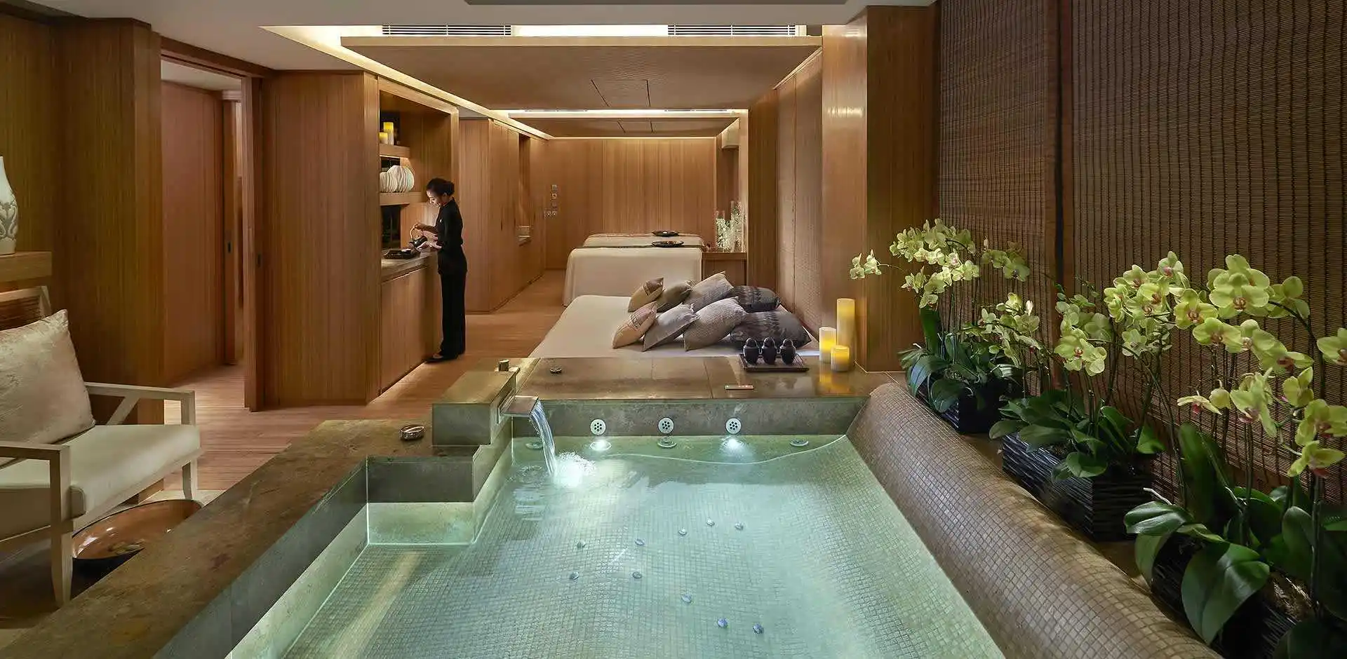 HKG152_4_5.webp