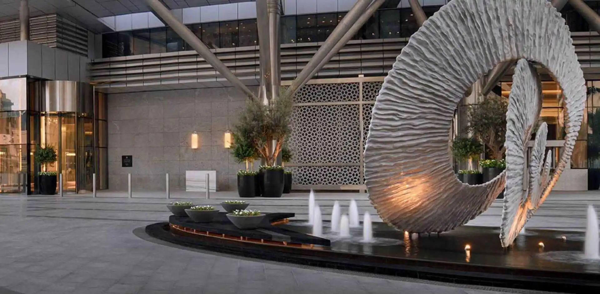 UAE151_1_5.webp