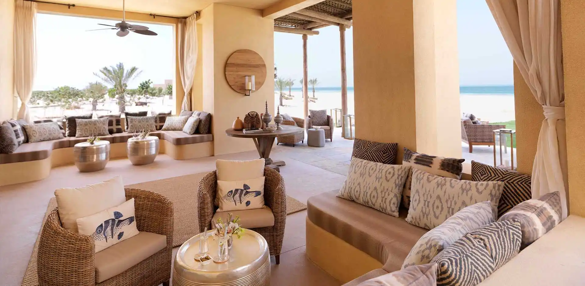 UAE155_4_5.webp