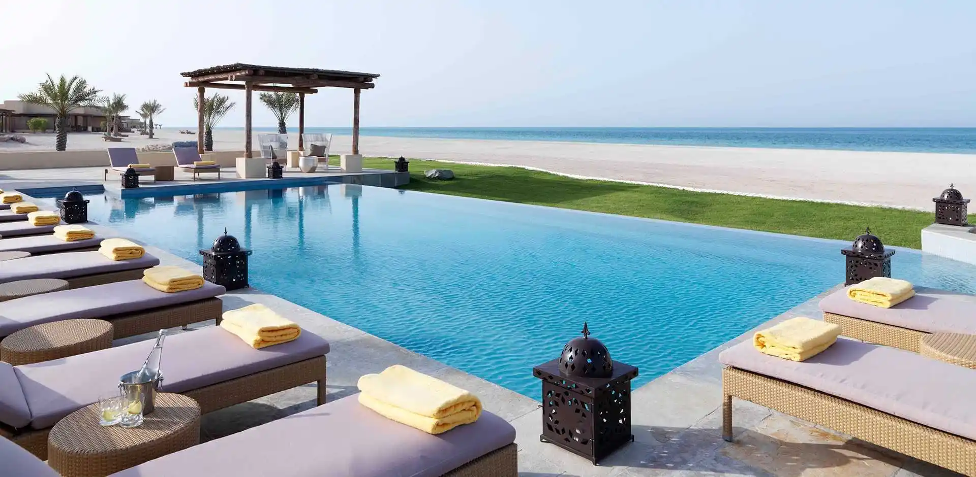 UAE155_5_5.webp