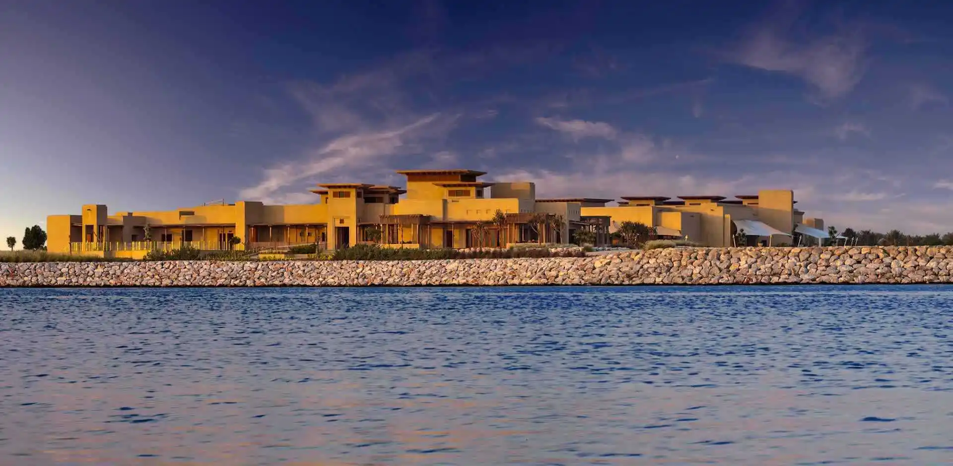 UAE158_1_5.webp