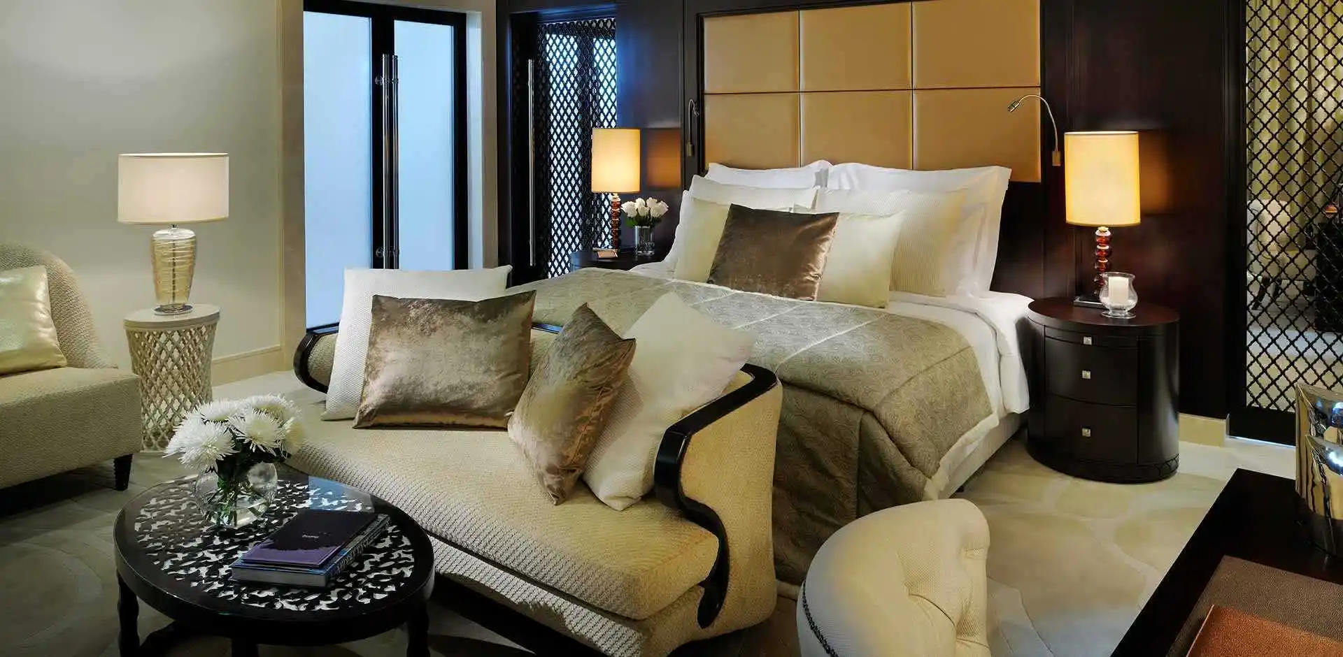 UAE160_3_5.webp