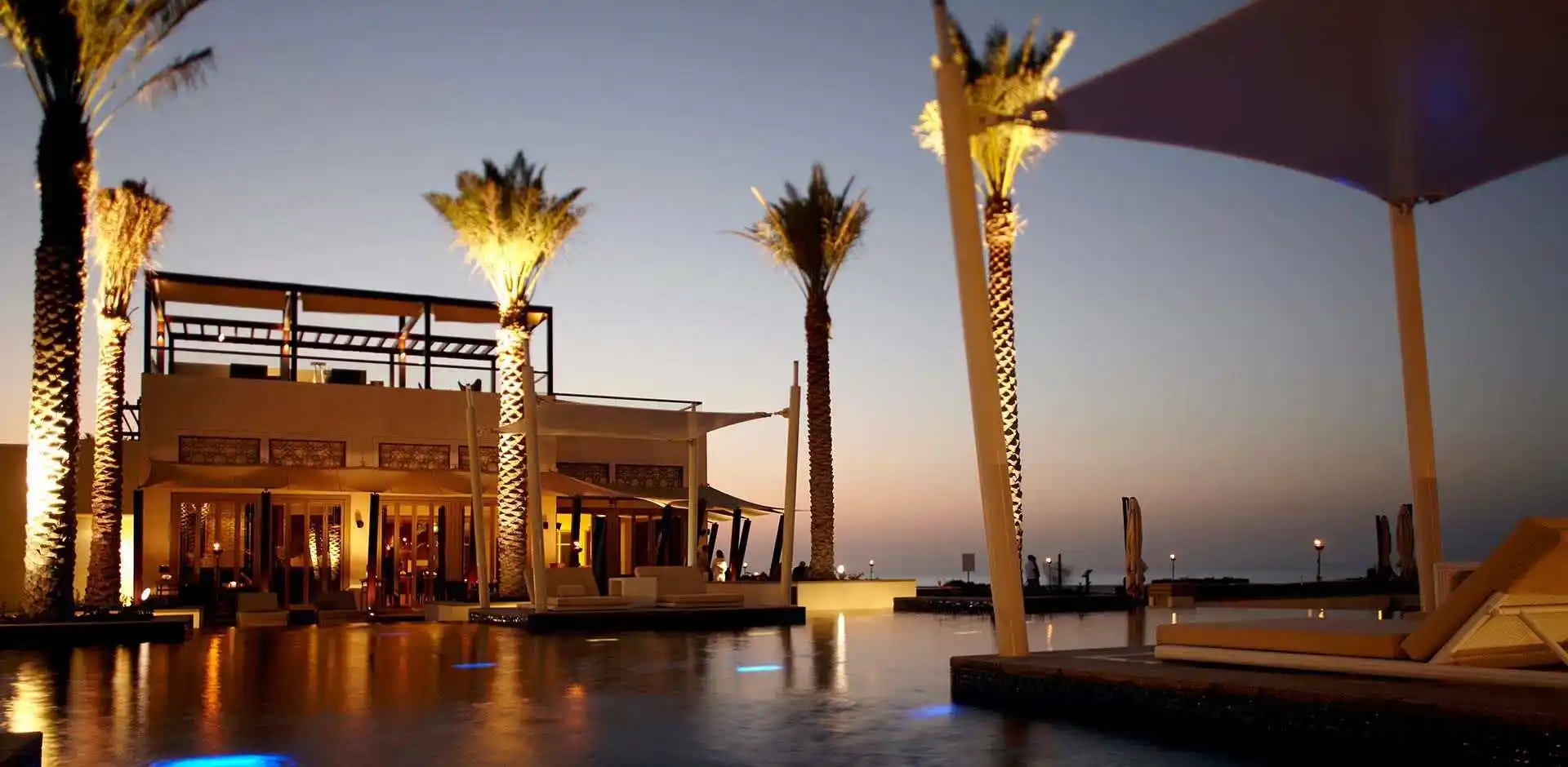 UAE162_4_5.webp