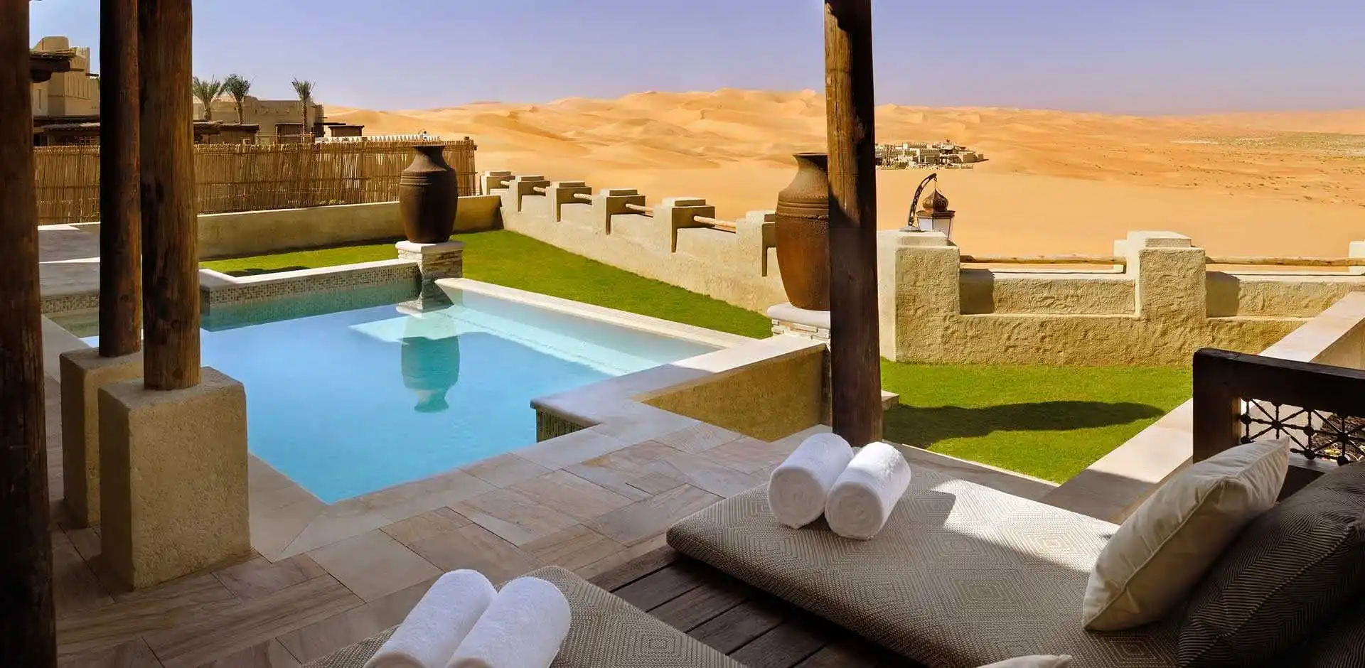UAE163_5_5.webp