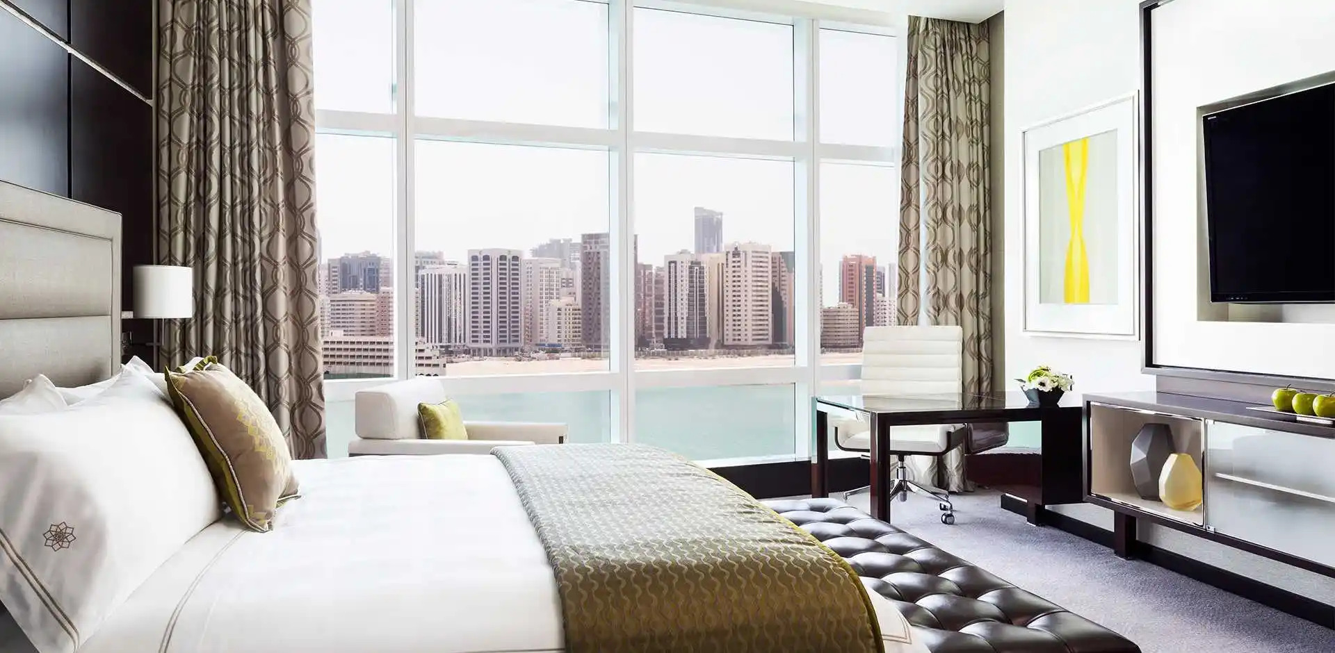 UAE165_3_5.webp