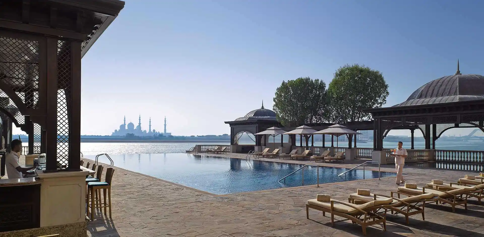 UAE166_5_5.webp