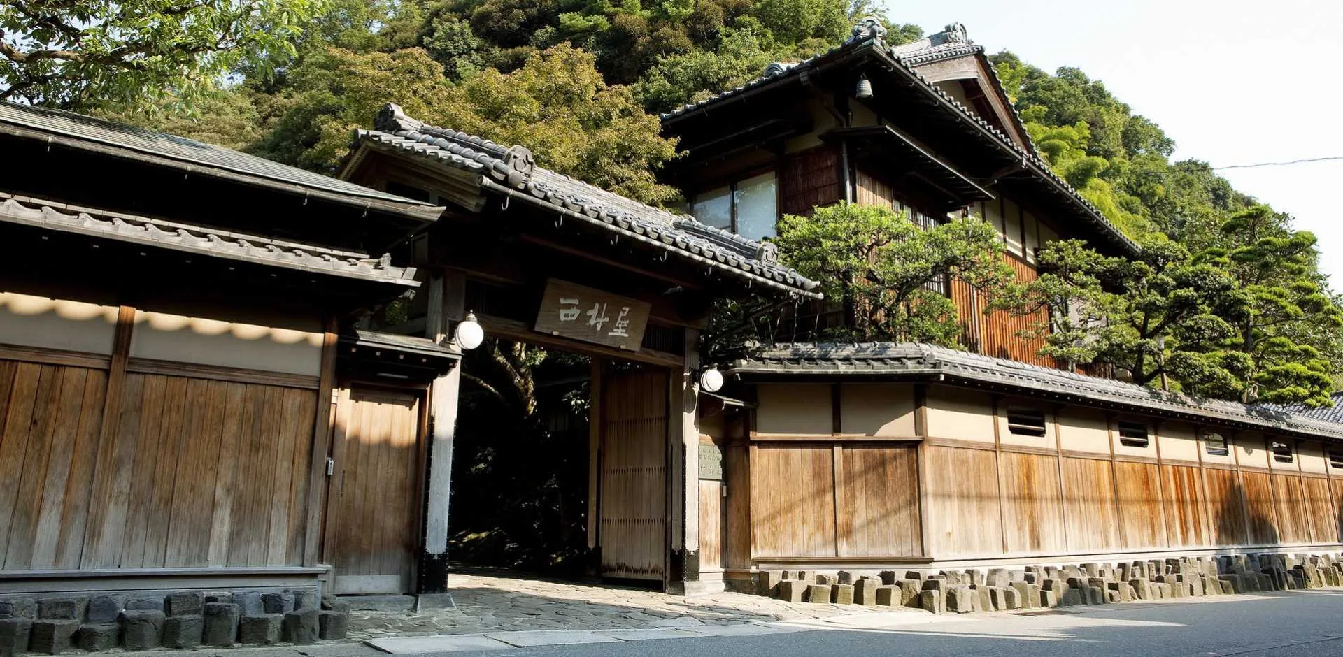 JAP183_1_5.webp