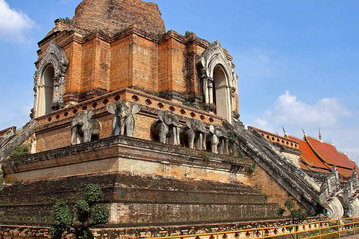 Essence of Vietnam & Thailand Explorer