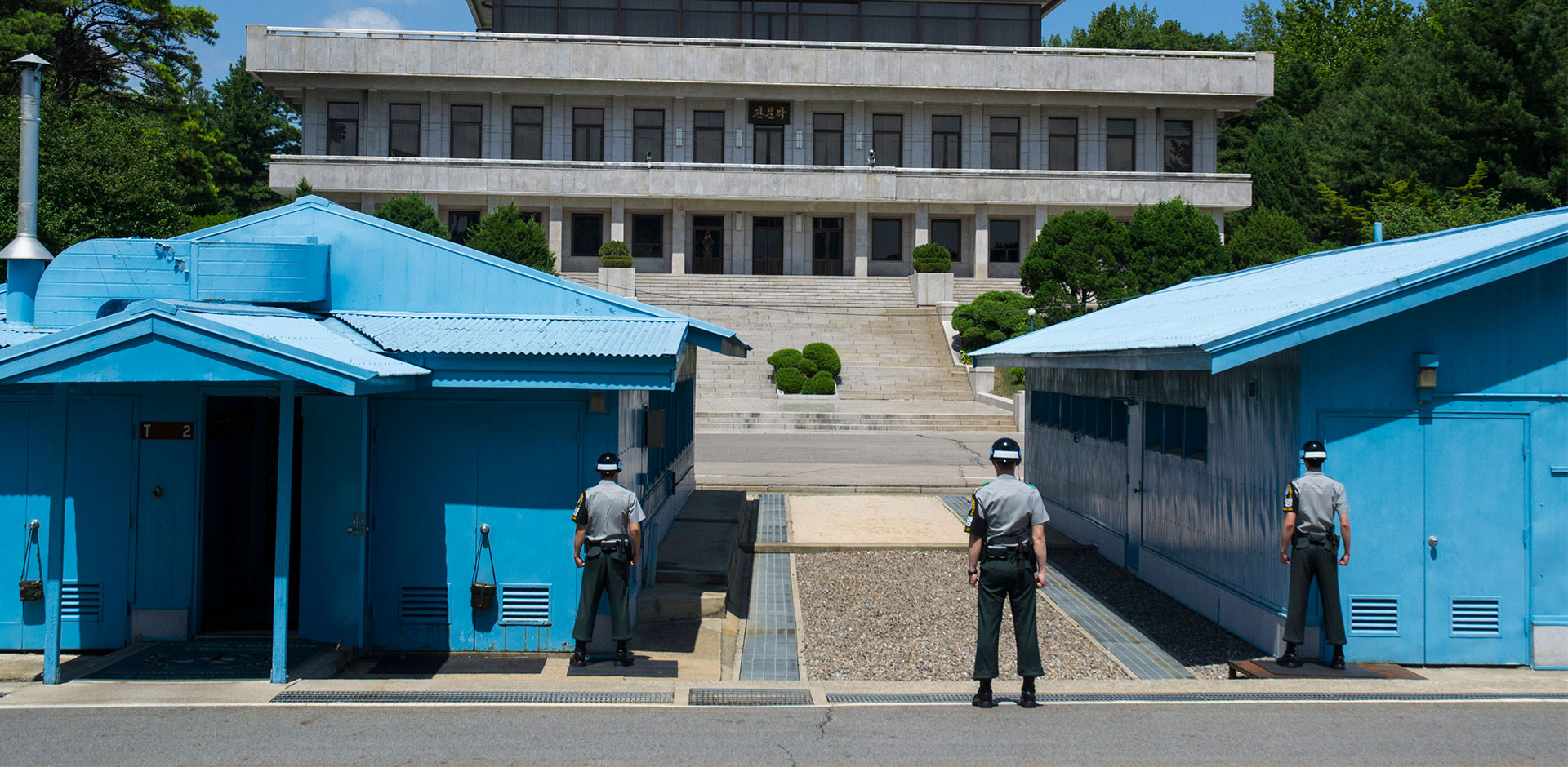 DMZ (Demilitarized Zone) 