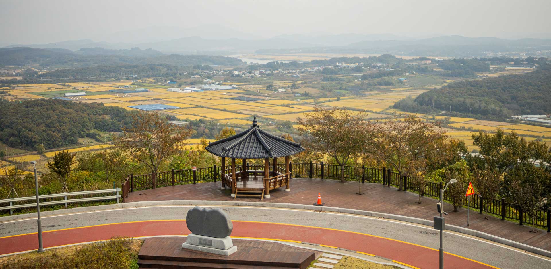 DMZ (Demilitarized Zone) 